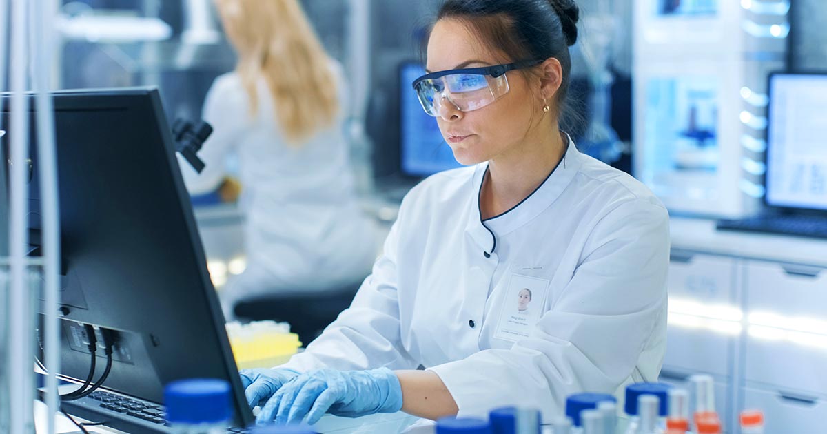 Quality Assurance Specialist: cosa fa, stipendio, formazione per il lavoro in ambito farmaceutico