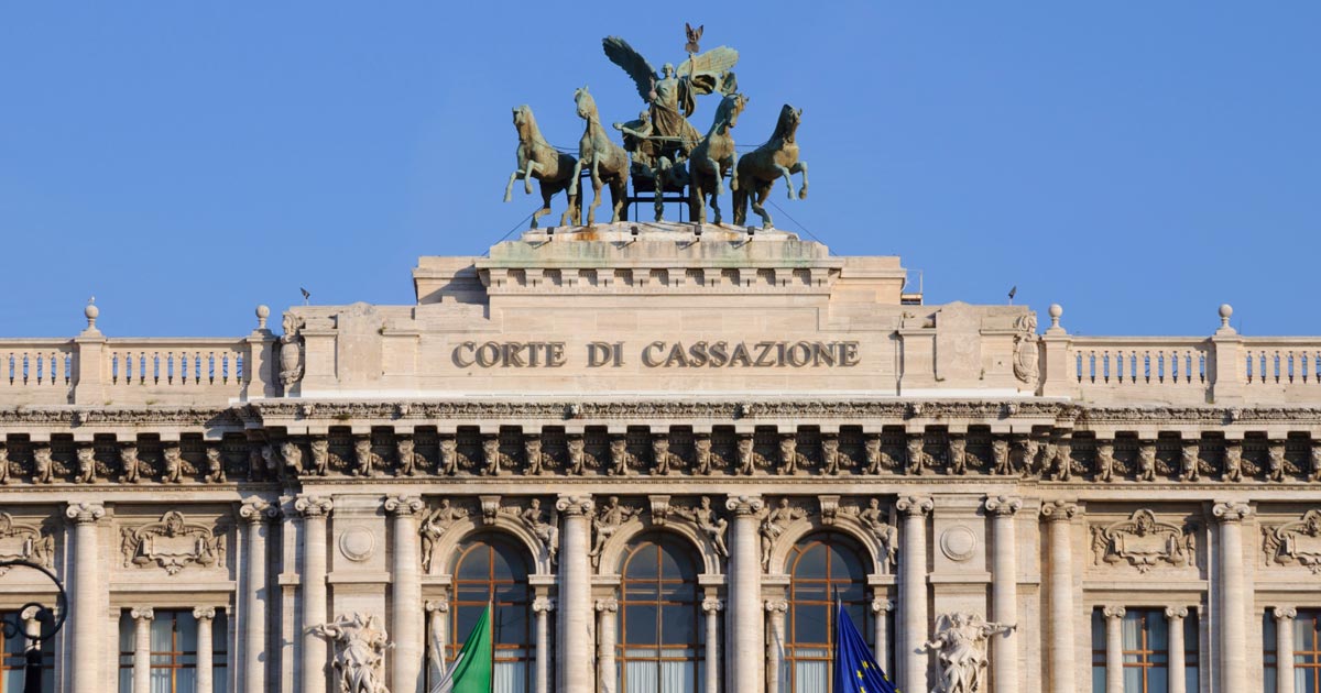 Sentenza della Corte di Cassazione N.51446: Sequestro di documenti e segreto professionale